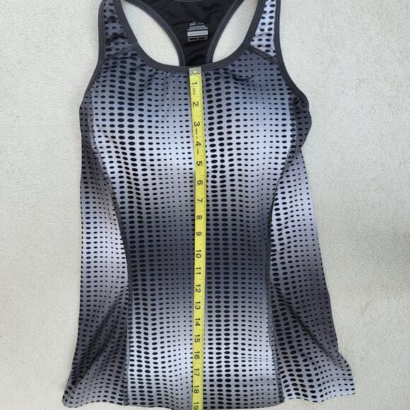 Nike dri fit work out top small black and white, non padded built in bra - Picture 4 of 6